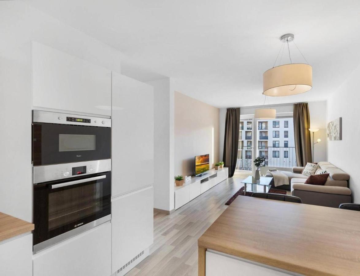 Sunflower - Modern Large Charming Apartment With Balcony Bratislava Exteriör bild